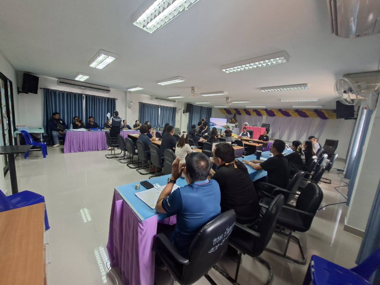 การประชุมประจำเดือนมิถุนายน 2569 ของคณะผู้บริหาร พนักงานส่วนตำบล และพนักงานจ้างองค์การบริหารส่วนตำบลบ้านหวาย วันศุกร์ที่ 5 มิถุนายน 2569