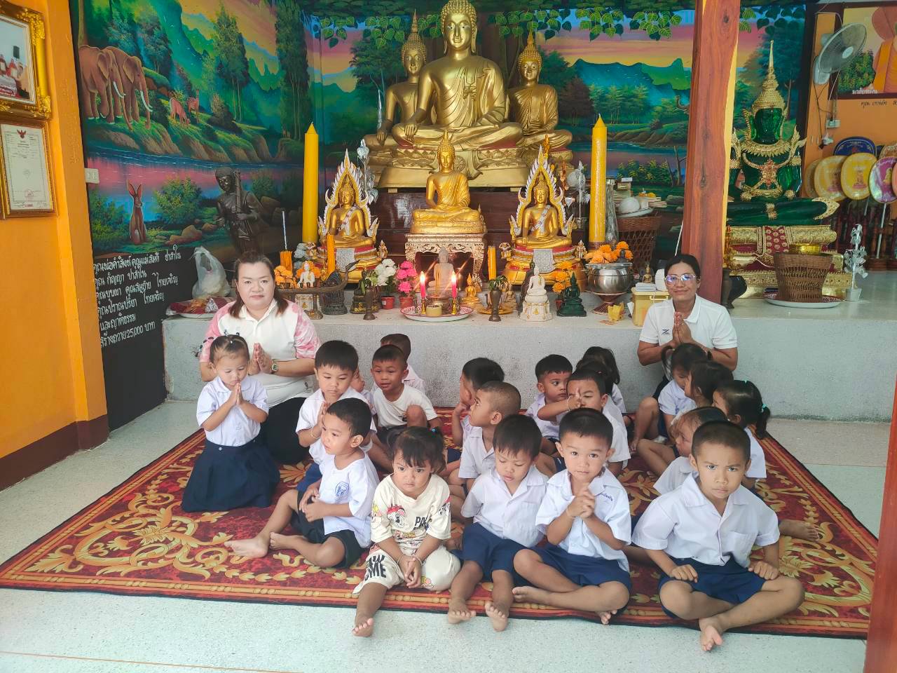 เติมบุญวันเข้าพรรษา ปลูกฝังความดีให้เด็กๆค่ะ